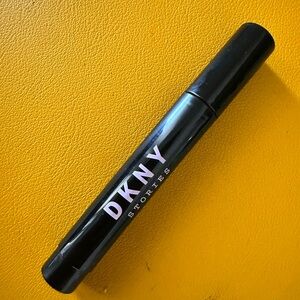 DKNY Marker